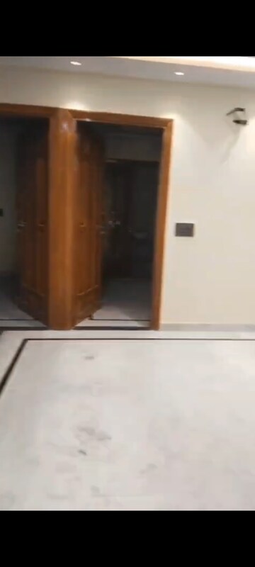 Furnished Amenities in 3 BHK Builder Floor at A and M Shakti Plaza, Shakti Khand Iii – for Rent