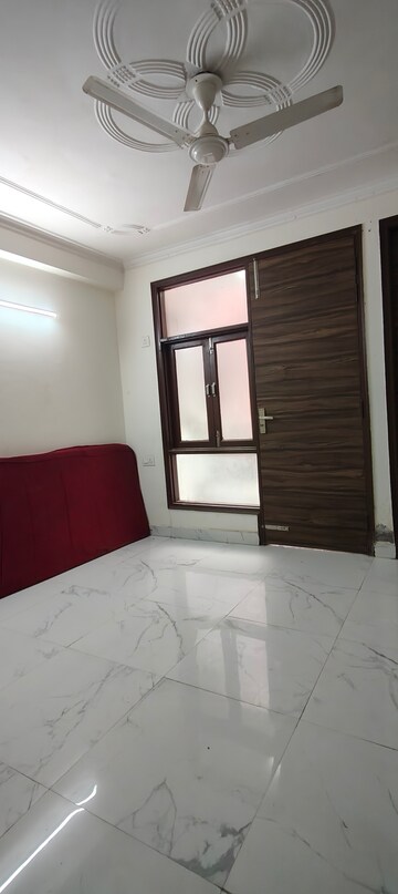 Room in 2 BHK Builder Floor at Chattarpur – for Rent