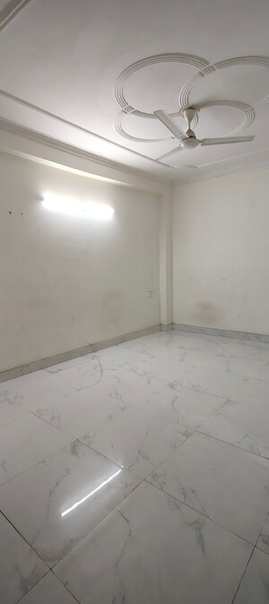 Room in 2 BHK Builder Floor at Chattarpur – for Rent