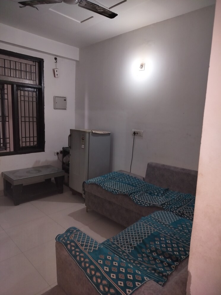 Living Room, golden-nest-apartments-sector-68 1 Bedroom 550 Sq.Ft. Builder Floor In Sector 68 Noida 9464043