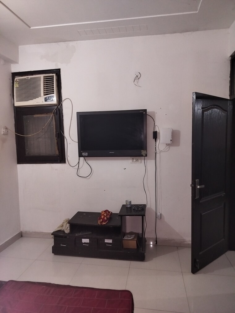 undefined, golden-nest-apartments-sector-68 1 Bedroom 550 Sq.Ft. Builder Floor In Sector 68 Noida 9464043