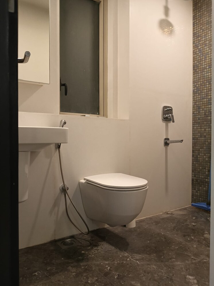 Bathroom, lodha-the-park 3 Bedroom 1136 Sq.Ft. Apartment In Worli Mumbai 9464054