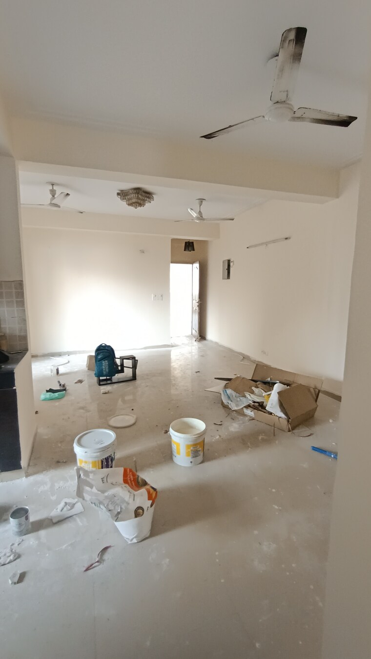 Team Area, jm-orchid 3 Bedroom 1472 Sq.Ft. Apartment In Sector 76 Noida 9464072