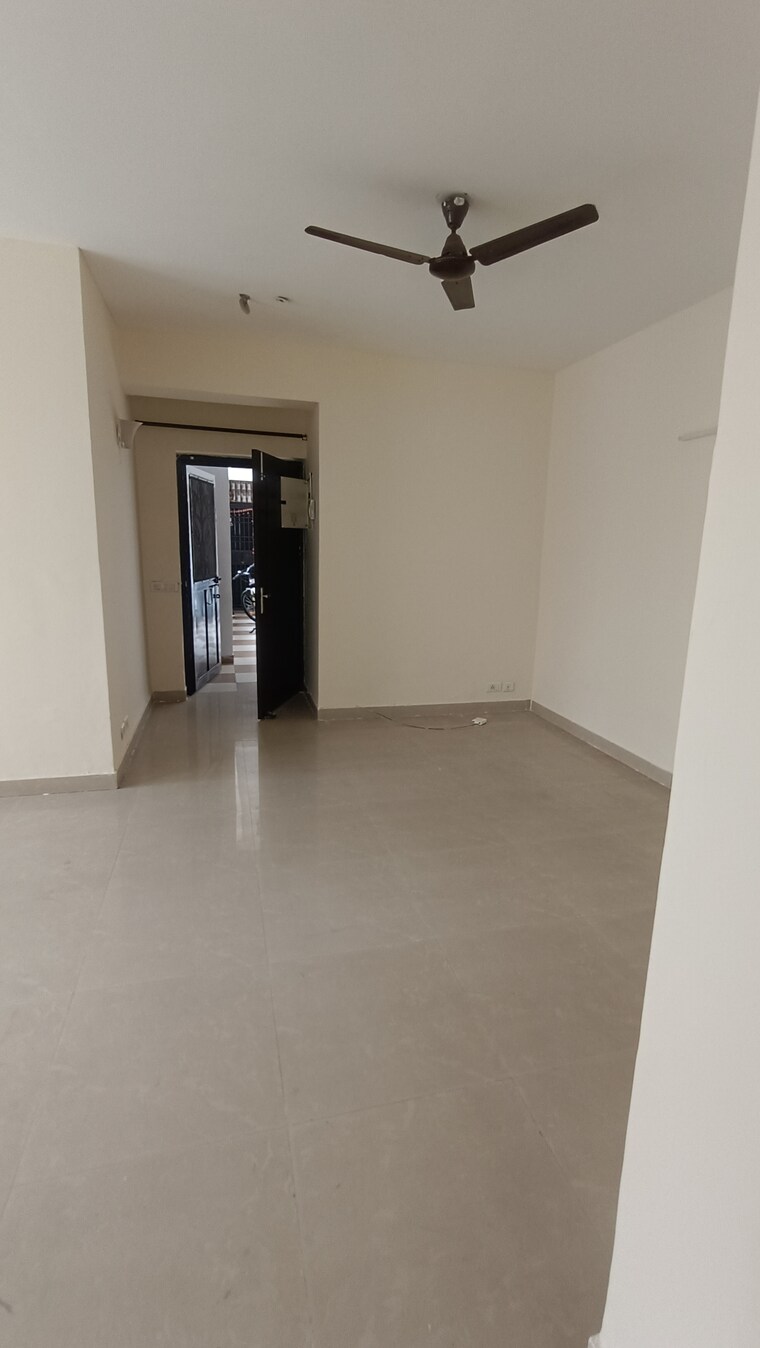 Room, aditya-celebrity-homes 3 Bedroom 1445 Sq.Ft. Apartment In Sector 76 Noida 9464080