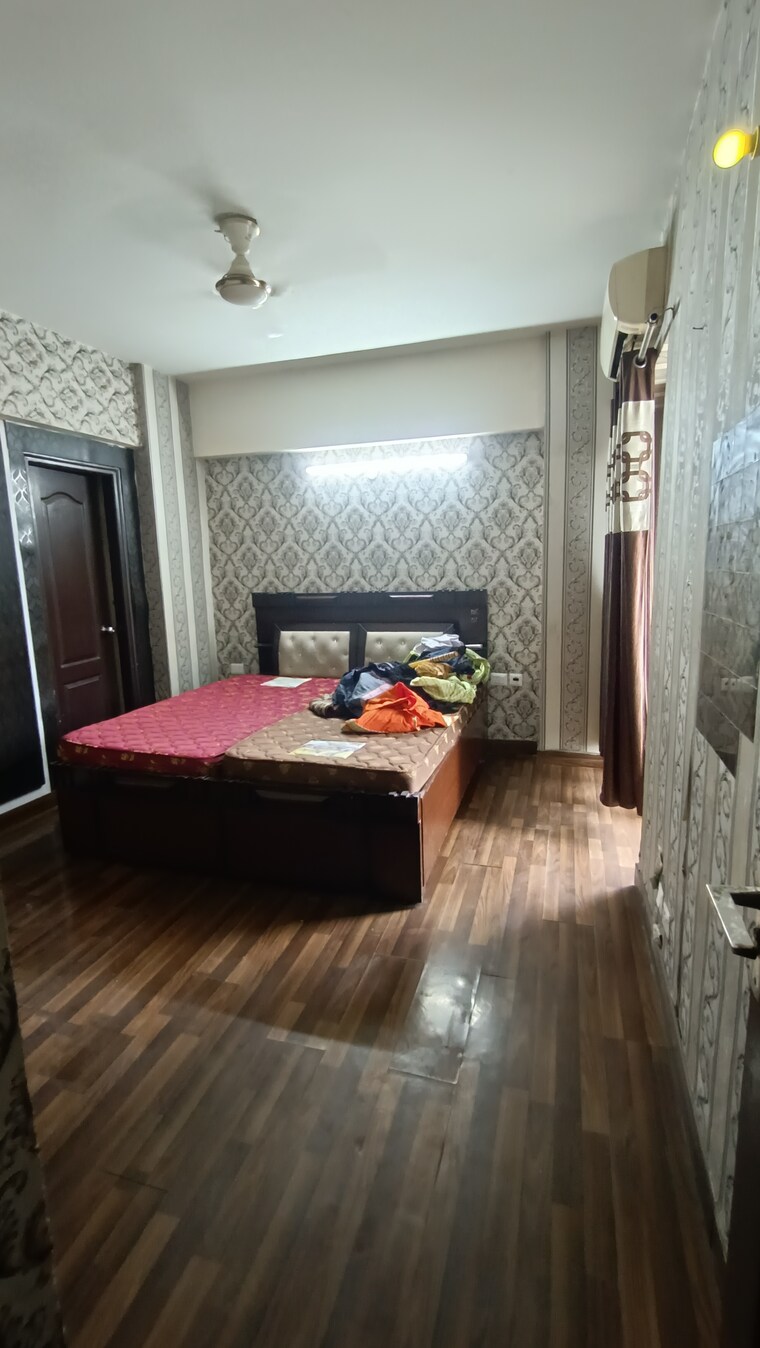 Bedroom, sethi-max-royal 2 Bedroom 1125 Sq.Ft. Apartment In Sector 76 Noida 9464088