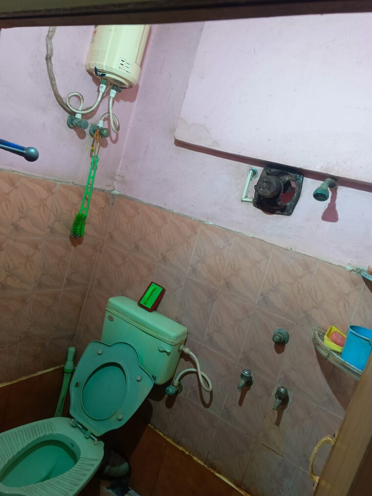 Bathroom, sodepur 2 Bedroom 852 Sq.Ft. Apartment In Sodepur Kolkata 9464097