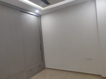 Room in 2 BHK Builder Floor at Gupta Awas, Sushant Lok I – for Rent