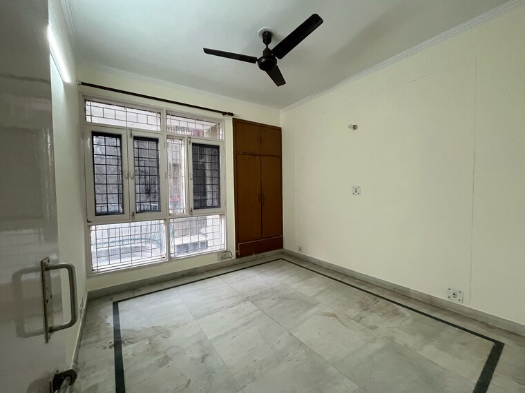Room, awho-sujjan-vihar 3 Bedroom 1500 Sq.Ft. Apartment In Sector 44 Gurgaon 9464118