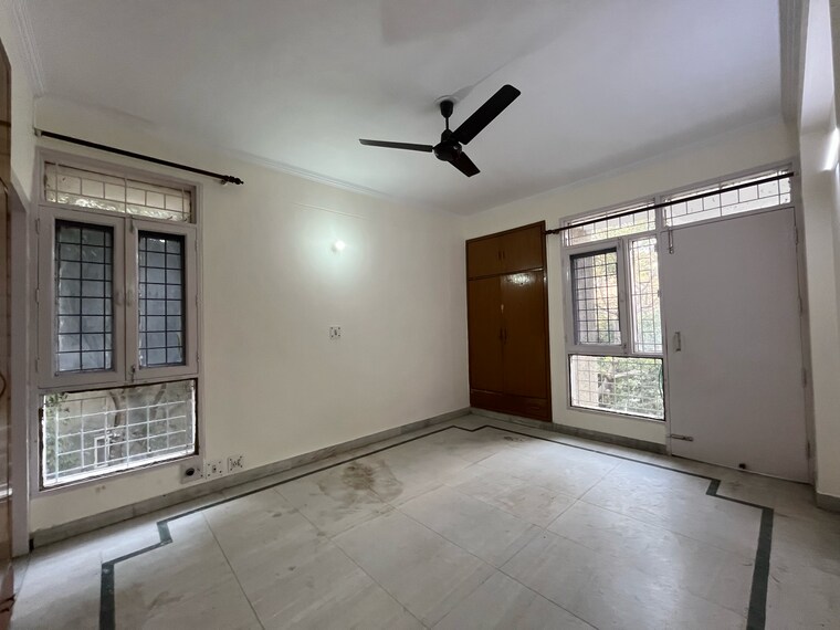 Room, awho-sujjan-vihar 3 Bedroom 1500 Sq.Ft. Apartment In Sector 44 Gurgaon 9464118