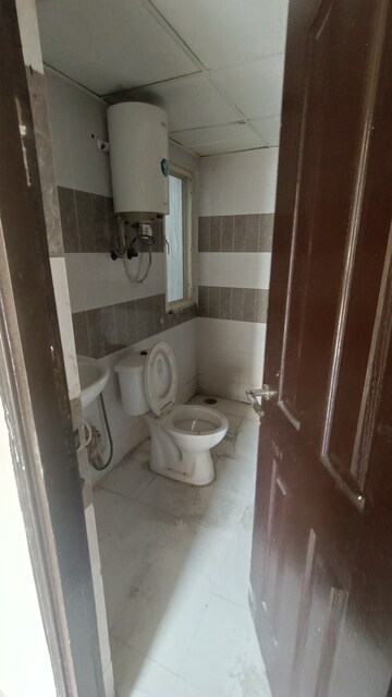 Bathroom in 3 BHK Apartment at Jm Orchid, Sector 76 – for Rent