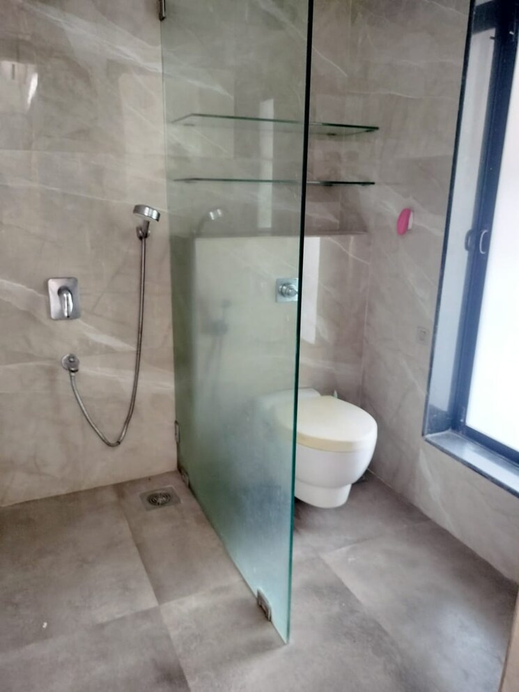 Bathroom, dheeraj-celestial 3 Bedroom 1716 Sq.Ft. Apartment In Bandra West Mumbai 9464134