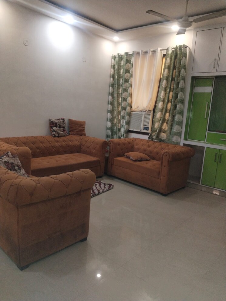 Living Room, sg-oasis 3 Bedroom 1575 Sq.Ft. Apartment In Vasundhara Sector 2b Ghaziabad 9464152