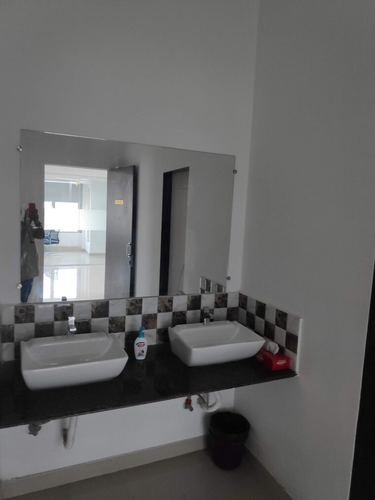 Team Area, lodha-supremus-powai Commercial Office Space 5200 Sq.Ft. In Powai Mumbai 9464158