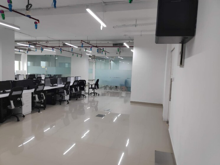 Team Area, lodha-supremus-powai Commercial Office Space 5200 Sq.Ft. In Powai Mumbai 9464158