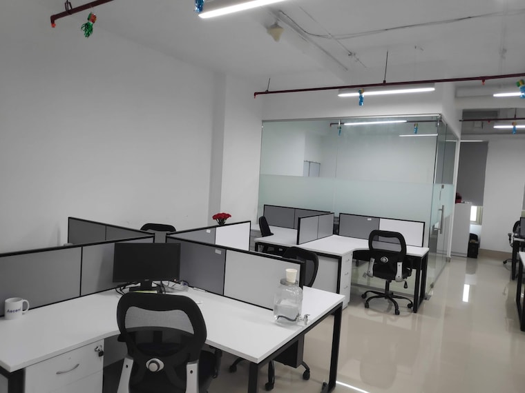 Team Area, lodha-supremus-powai Commercial Office Space 5200 Sq.Ft. In Powai Mumbai 9464158