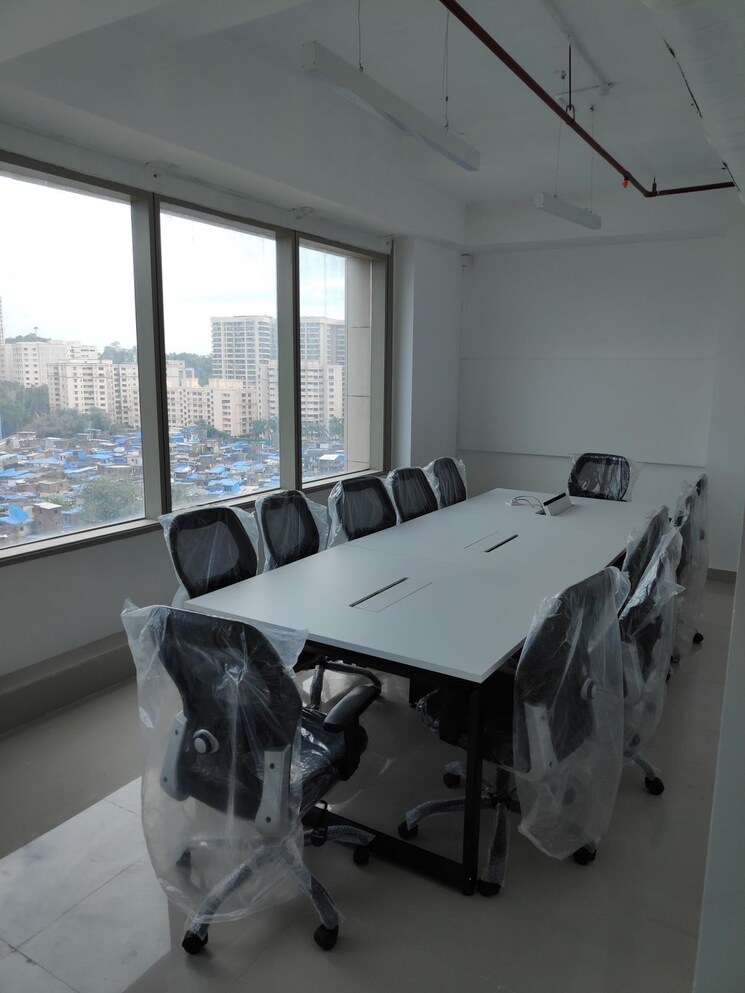 Team Area, lodha-supremus-powai Commercial Office Space 5200 Sq.Ft. In Powai Mumbai 9464158