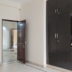 Room in 3 BHK Independent House at Sector 23a – for Rent