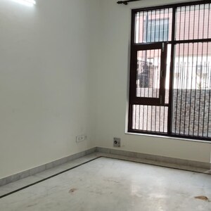 Room in 3 BHK Independent House at Sector 23a – for Rent