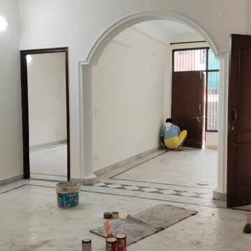 Room in 3 BHK Independent House at Sector 23a – for Rent