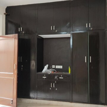 Furnished Amenities in 3 BHK Independent House at Sector 23a – for Rent