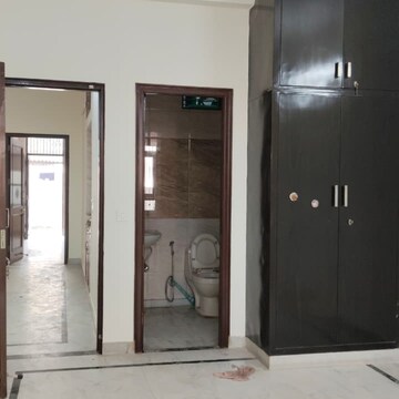 Room in 3 BHK Independent House at Sector 23a – for Rent