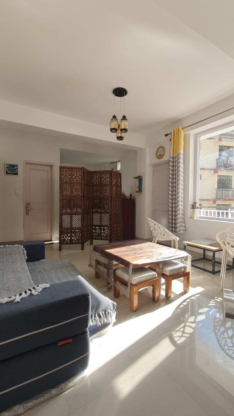 Living Room, annadale 2 Bedroom 800 Sq.Ft. Apartment In Annadale Shimla 9464174