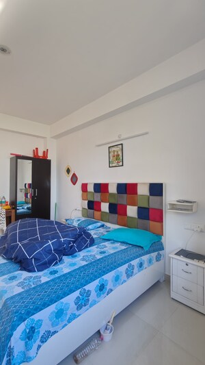 Bedroom in 2 BHK Apartment at Annadale – for Sale