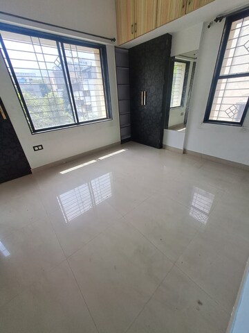 Room in 2 BHK Apartment at Suyog Aura, Warje – for Rent
