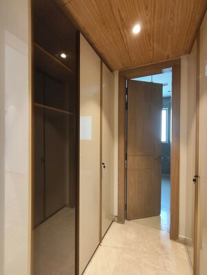 Building Lobby in 3 BHK Builder Floor at Sector 17 – for Rent