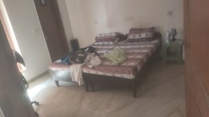 Bedroom in 2.5 BHK Builder Floor at Tulip Mall, Sector 46 – for Rent