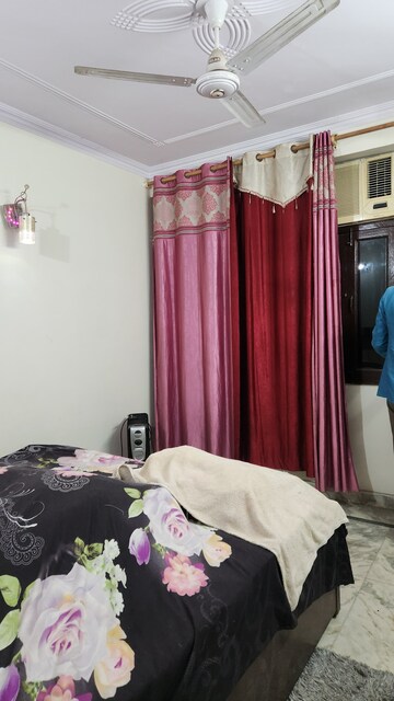 Bedroom in 1 BHK Builder Floor at Saket – for Rent