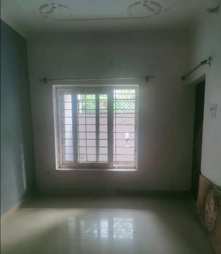 2 BHK + Pooja Room Apartment For Rent in Hazratganj