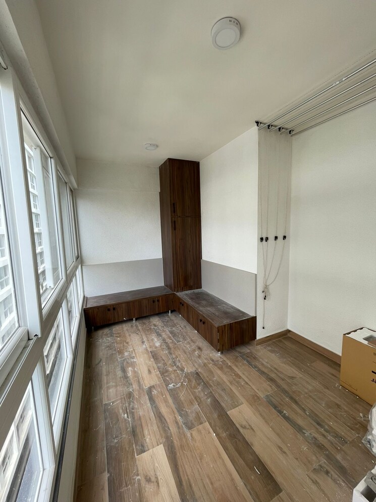 Room, d-and-t-mountain-view-chs 2 Bedroom 931 Sq.Ft. Apartment In Senapati Bapat Road Pune 9464211