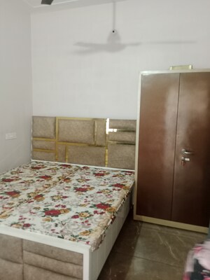 1 BHK Builder Floor For Rent in Sector 25