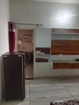 Furnished Amenities in 1 BHK Builder Floor at Sector 25 – for Rent