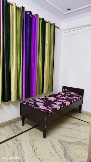 Bedroom in  Pg at Sector 85 – for Rent