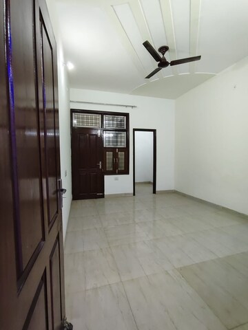 Room in 3 BHK Builder Floor at Modipuram – for Sale