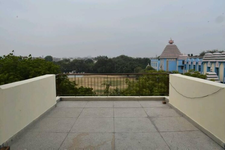 Balcony, saket 4 Bedroom 300 Sq.Yd. Builder Floor In Saket Delhi 9464240