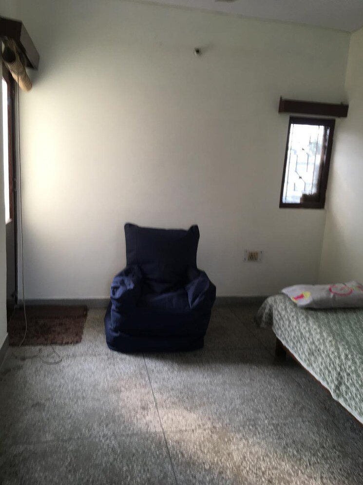 Living Room, saket 4 Bedroom 300 Sq.Yd. Builder Floor In Saket Delhi 9464240