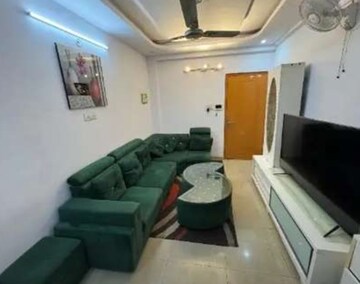 Living Room in 3 BHK Apartment at Daliganj – for Rent