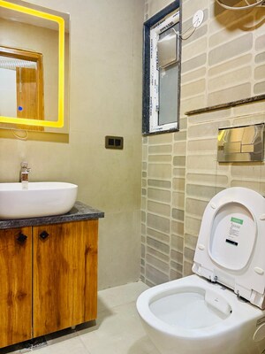 Bathroom in 1 BHK Builder Floor at Sector 39 – for Rent