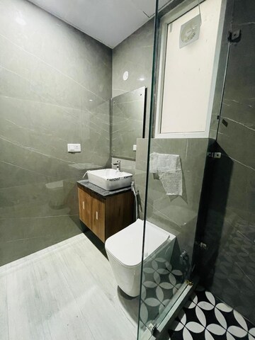 Bathroom in 1 BHK Builder Floor at Sector 39 – for Rent
