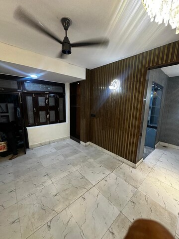 Parking in 2 BHK Builder Floor at Sector 57 – for Sale