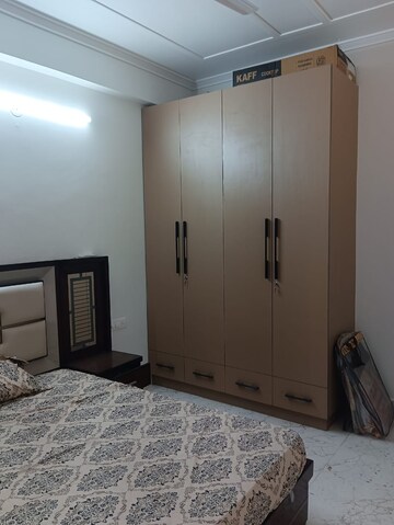 Room in 2 BHK Builder Floor at Sector 14 – for Rent