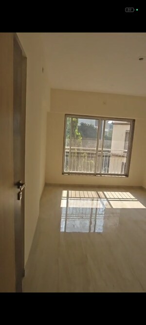 Room in 1 BHK Apartment at Shah Touchwood, Vile Parle East – for Rent