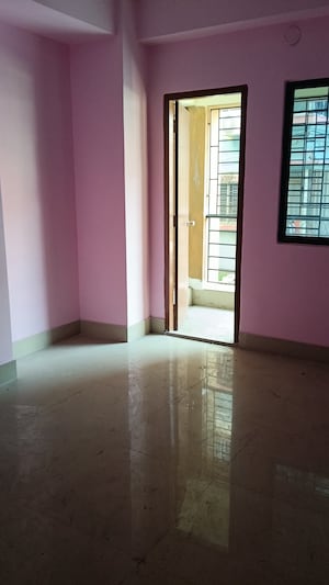 Room in 2 BHK Apartment at Kundan Plaza, Chinar Park – for Rent