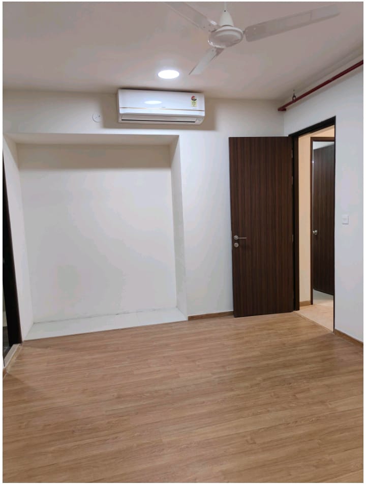 2 BHK + Pooja Room Apartment For Rent in Indiabulls One Indiabulls