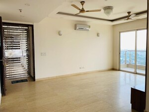 Room in 3.5 BHK Apartment at Habitat 44, Sector 44 – for Rent