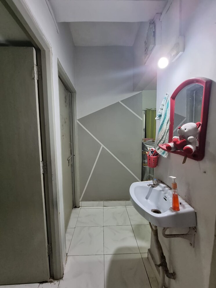 Bathroom, rambaug-apartment 1 Bedroom 512 Sq.Ft. Apartment In Kothrud Pune 9464403