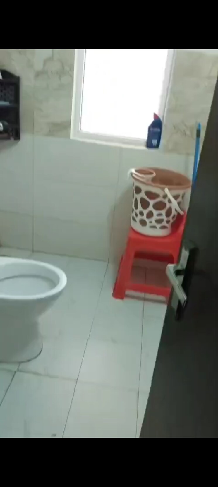 Bathroom, amrapali-golf-homes 3 Bedroom 1425 Sq.Ft. Apartment In Sector 4 Greater Noida Greater Noida 9464490